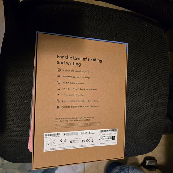 Amazon Kindle Scribe (16GB)  with Pink Cover NEW - Picture 4 of 4